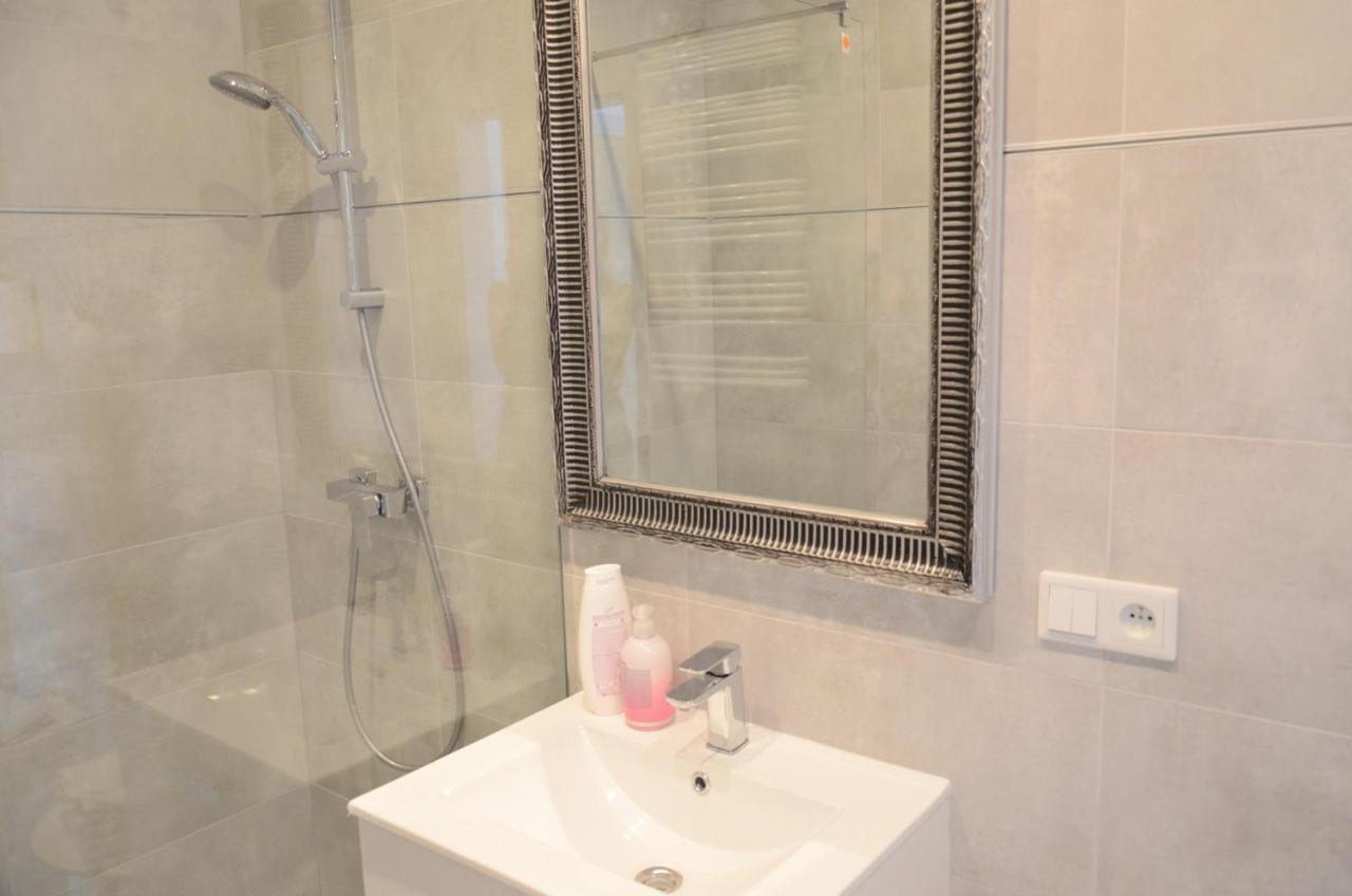 Multi Apartment Lakowa 18/13 เบียวิสตอก ภายนอก รูปภาพ