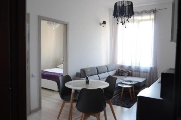 Multi Apartment Lakowa 18/13 เบียวิสตอก ภายนอก รูปภาพ